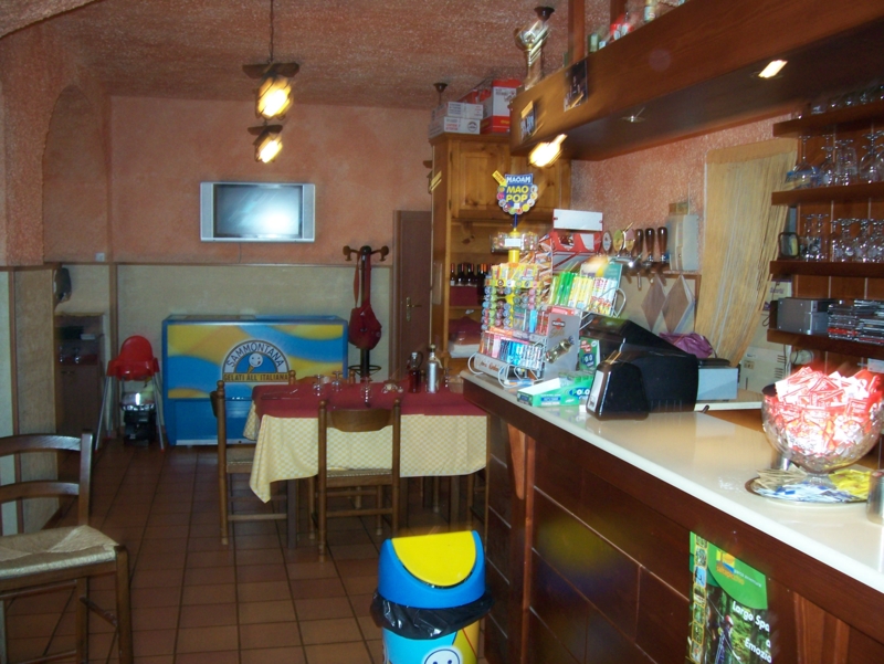  Image name: Persone014.jpg 
 width: 800 pixel 
 height: 601 pixel 
 Size: 392149 bytes 
 Click to enlarge 